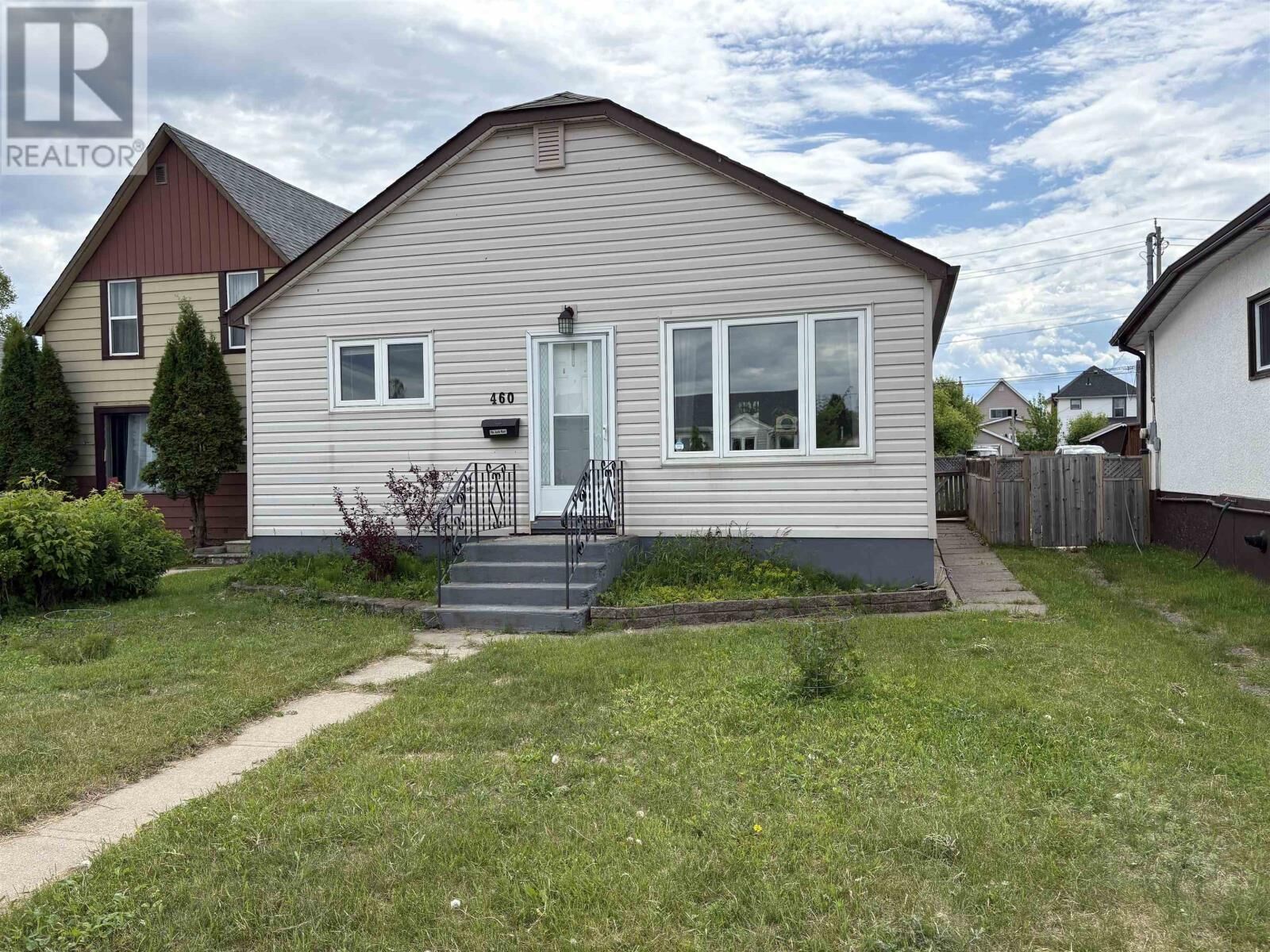 Property Photo: 460 Mary St ON P7E 4K3