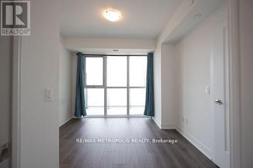 Property Photo:  2545 Simcoe Street North 412  ON L1L 0W3 
