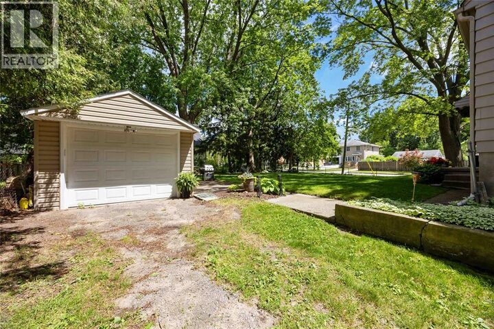 Property Photo:  738 Elizabeth Avenue  ON N7S 2V3 
