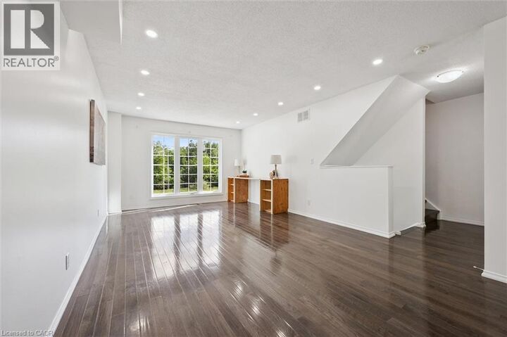 Property Photo:  600 White Elm Boulevard 9  ON N2V 2V2 