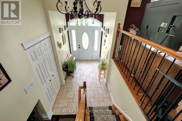 Property Photo:  300 Maple Street  ON K4R 1B4 
