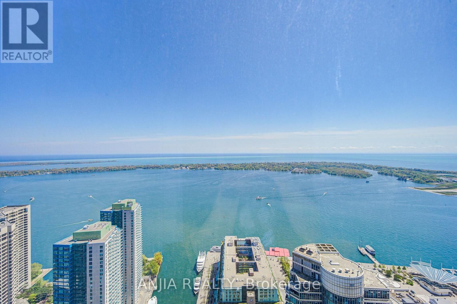 Property Photo:  10 York Street 5608  ON M5J 0E1 
