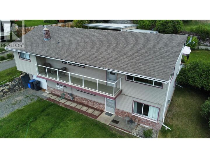 Property Photo:  448 6th Avenue  BC V0K 2G0 