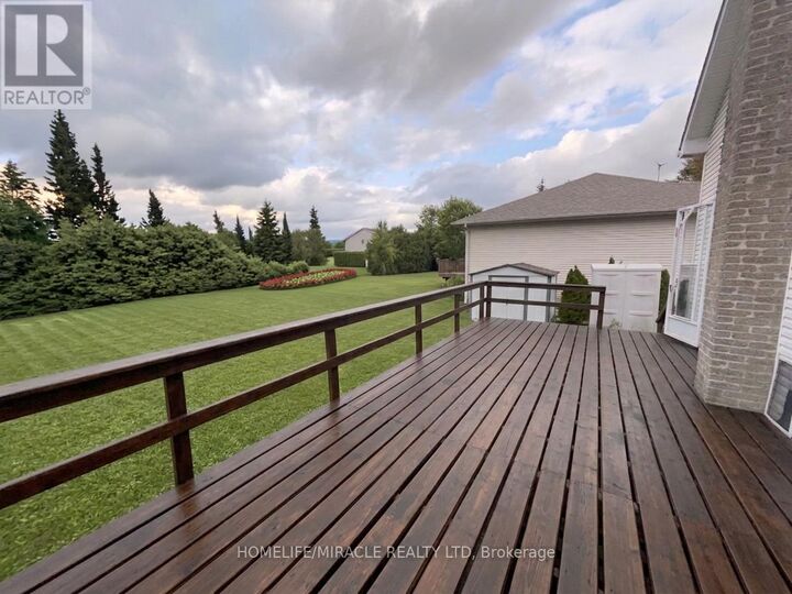 Property Photo: 279 Mountain Street ON P3B 2T8