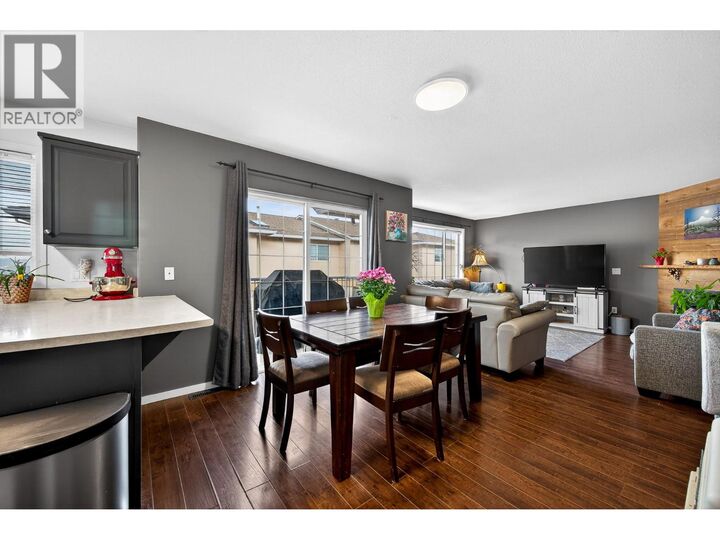 Property Photo: 726 Dunrobin Drive 1 BC V1S 1X3