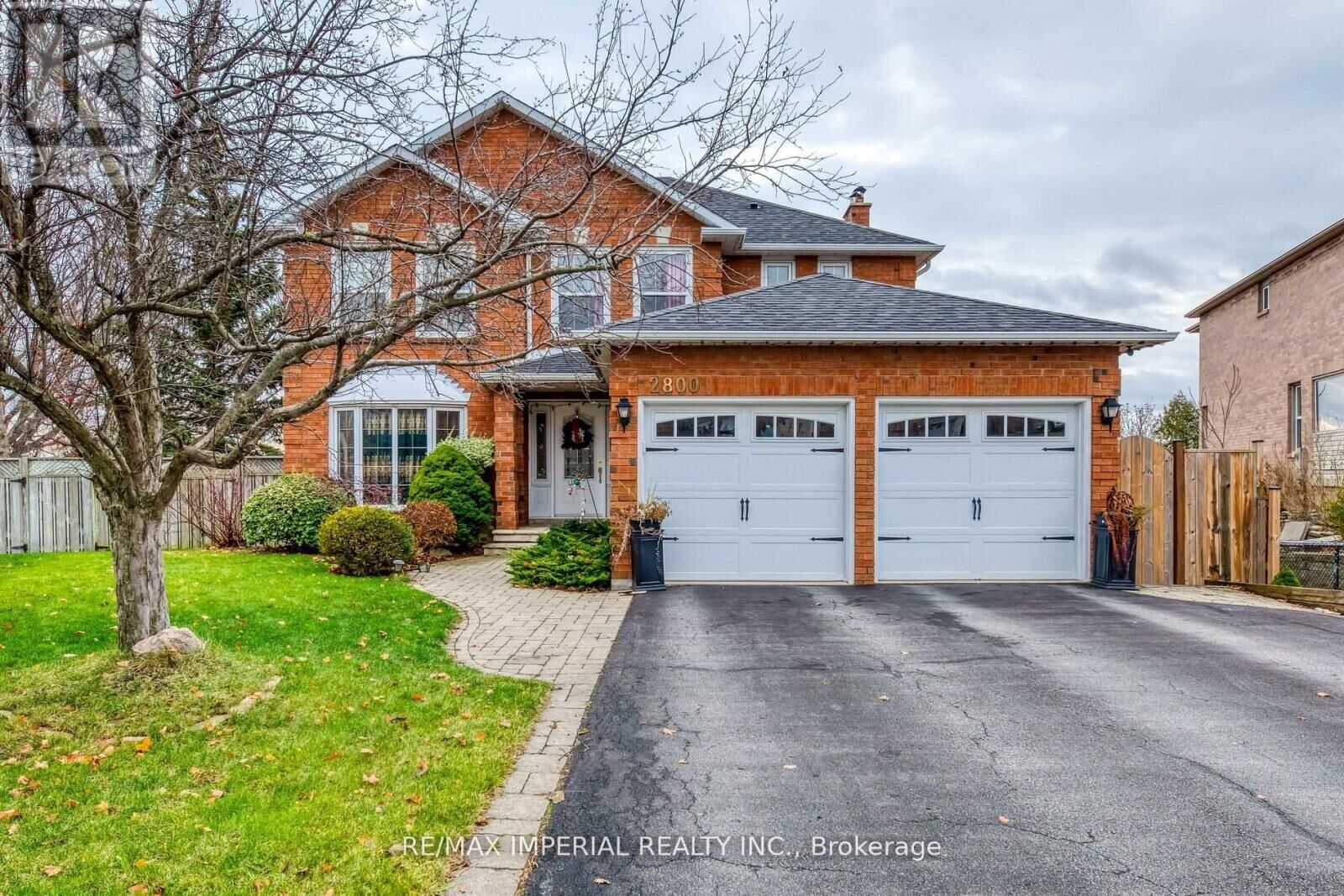 Property Photo: 2800 Huntingdon Trail South ON L6J 6Y4