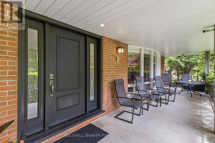 Photo de la propriété: 19 Linksgate Road ON N6G 2A6