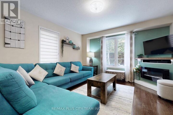 Property Photo:  16 Edison Way  ON L1R 0M3 