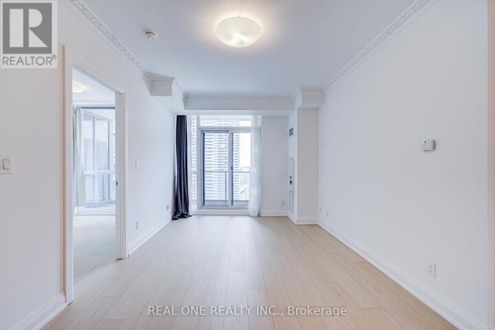 Property Photo:  16 Harbour Street 3511  ON M5J 2Z7 