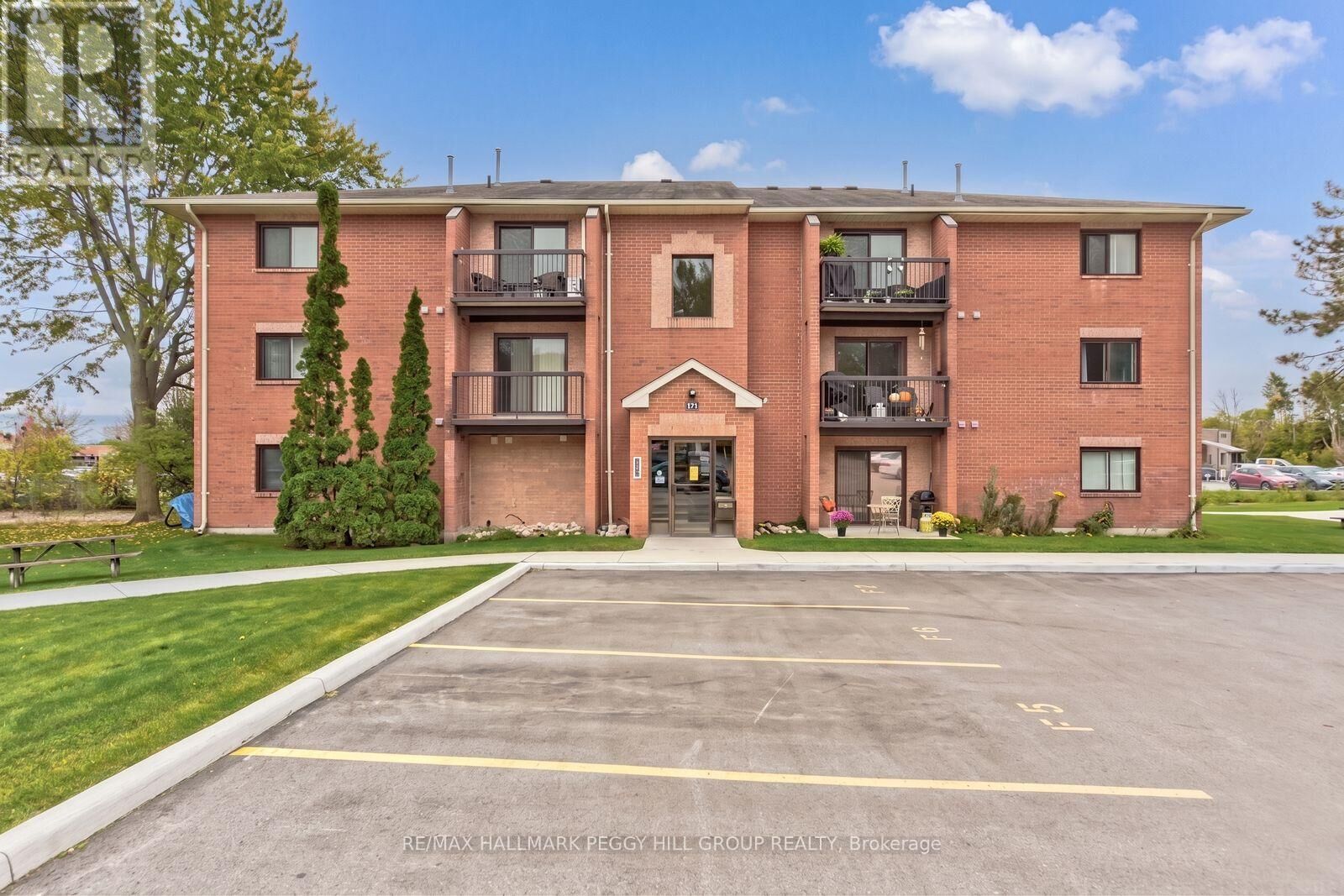 Property Photo:  171 Edgehill Drive F9  ON L4N 1L9 