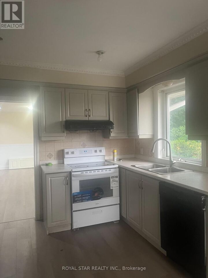 Property Photo:  9210 Mississauga Road Main  ON L7A 0B4 