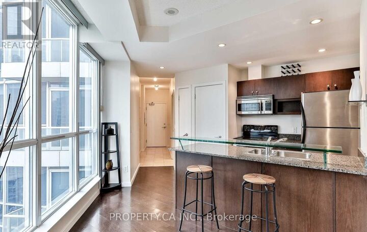 Property Photo: 208 Queens Quay West 3112 ON M5J 2Y5