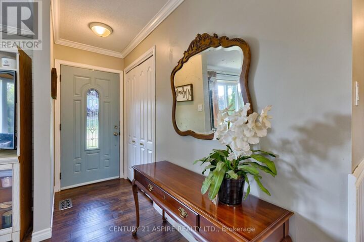 Property Photo: 22 Harris Crescent ON K0J 1C0