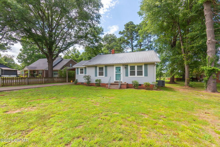 Property Photo:  371 Bolivar Highway  TN 38301 