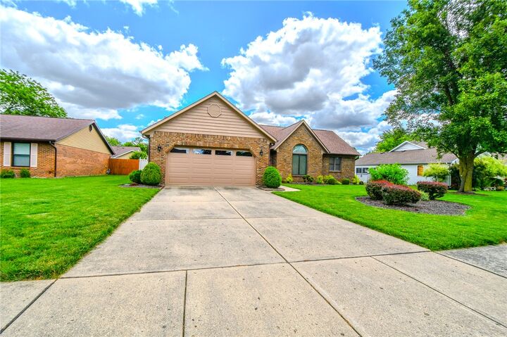Property Photo: 1337 Maplecrest Drive OH 45373
