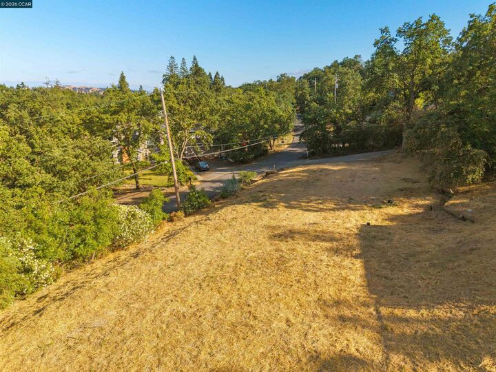 Property Photo:  300 Marks Rd  CA 94507 