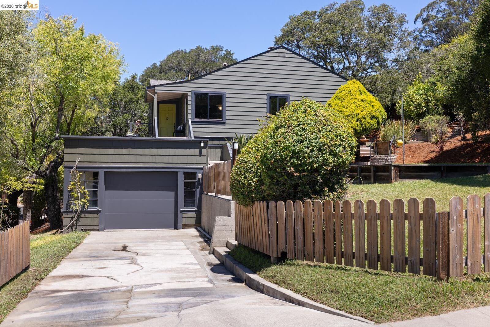 Property Photo: 371 Rugby Ave CA 94708