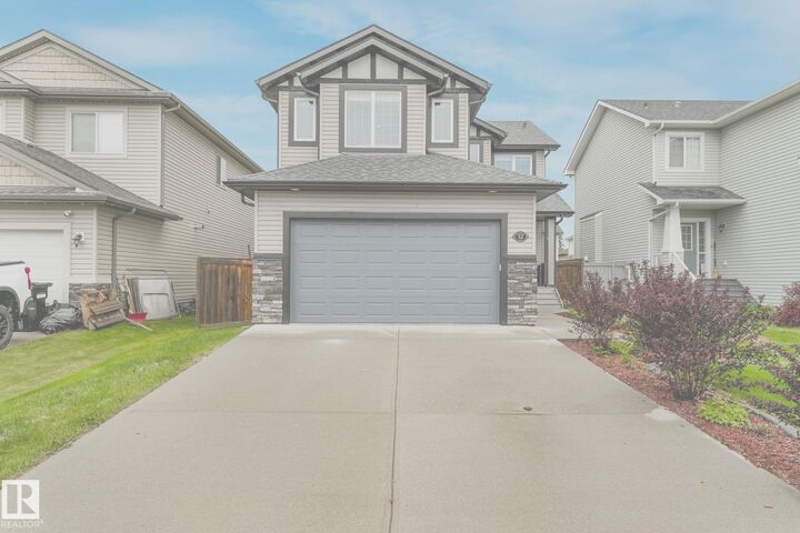 Property Photo:  32 Harrington Bay  AB T7X 0G7 