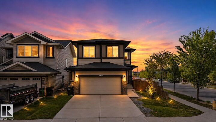 Property Photo:  9628 221 Street NW  AB T5T 4N7 