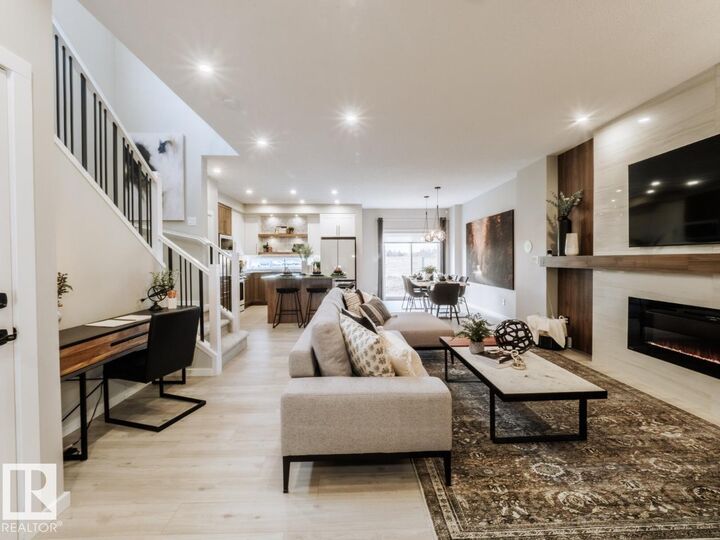 Property Photo:  2720 6 Avenue SW  AB T6X 1N8 