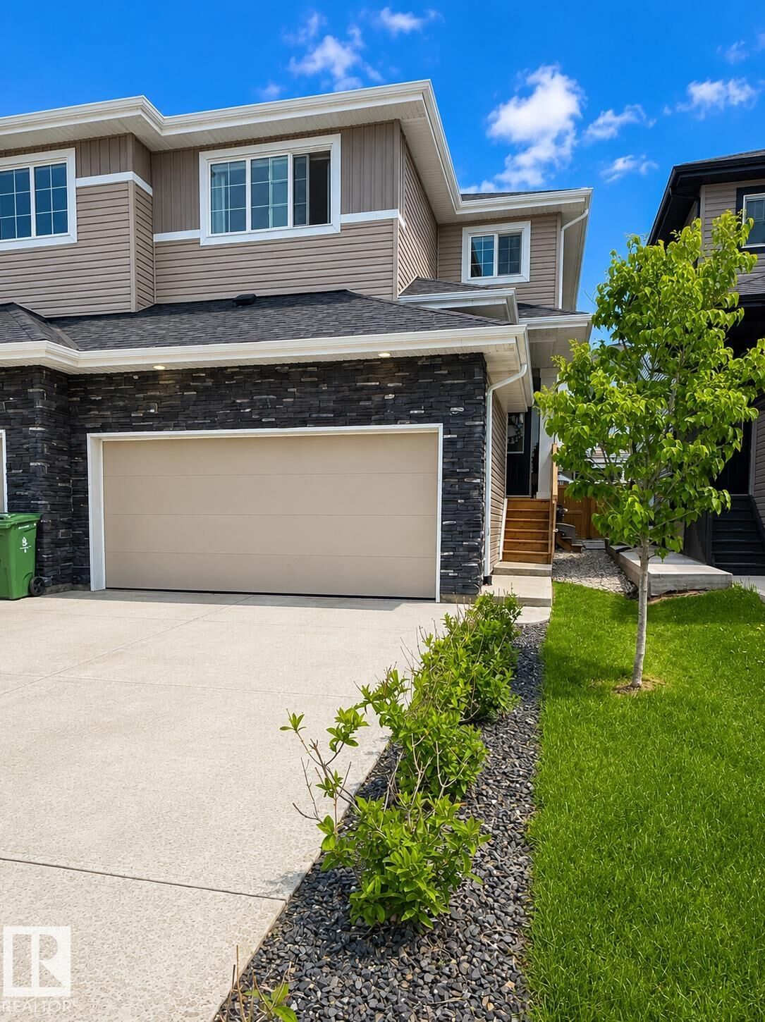 Property Photo:  73 Wyatt  AB T8L 0Y2 