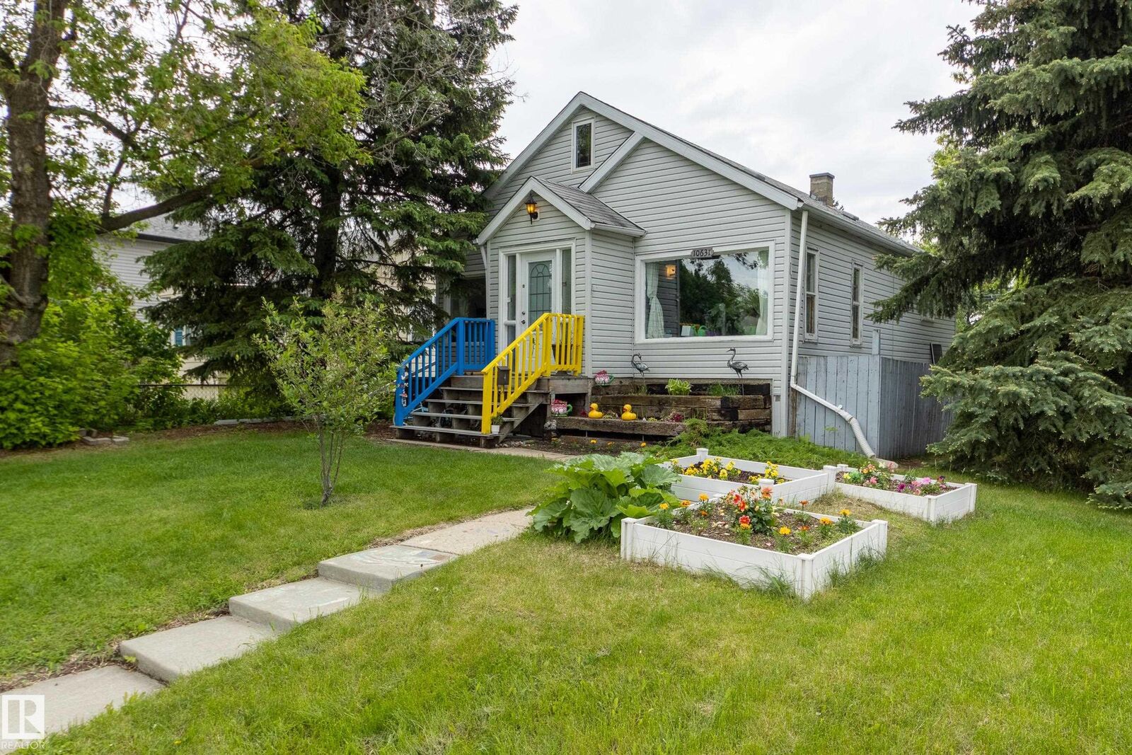 Property Photo: 10631 71 Avenue NW AB T6E 0X3