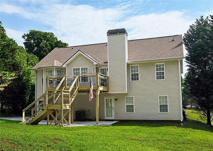 Property Photo:  114 Waterbury Lane  GA 30517 