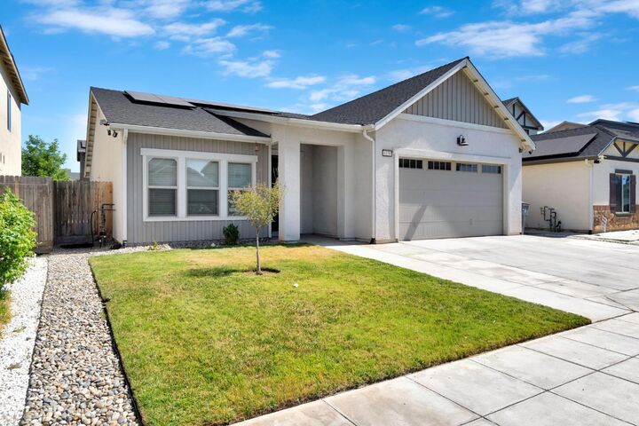 Property Photo:  6178 E Mono Street  CA 93727 