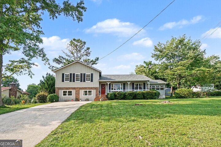 Property Photo: 1117 Malibu Drive GA 30066
