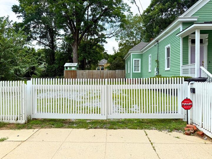 Property Photo:  731 2nd Avenue  GA 31901 