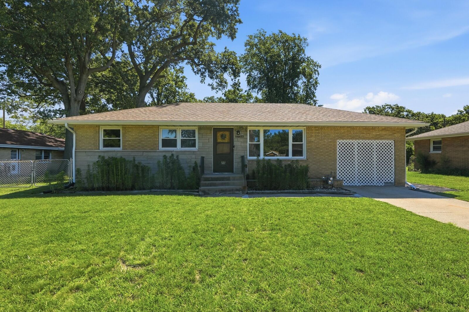 Property Photo:  2725 Wells Street  IN 46405 