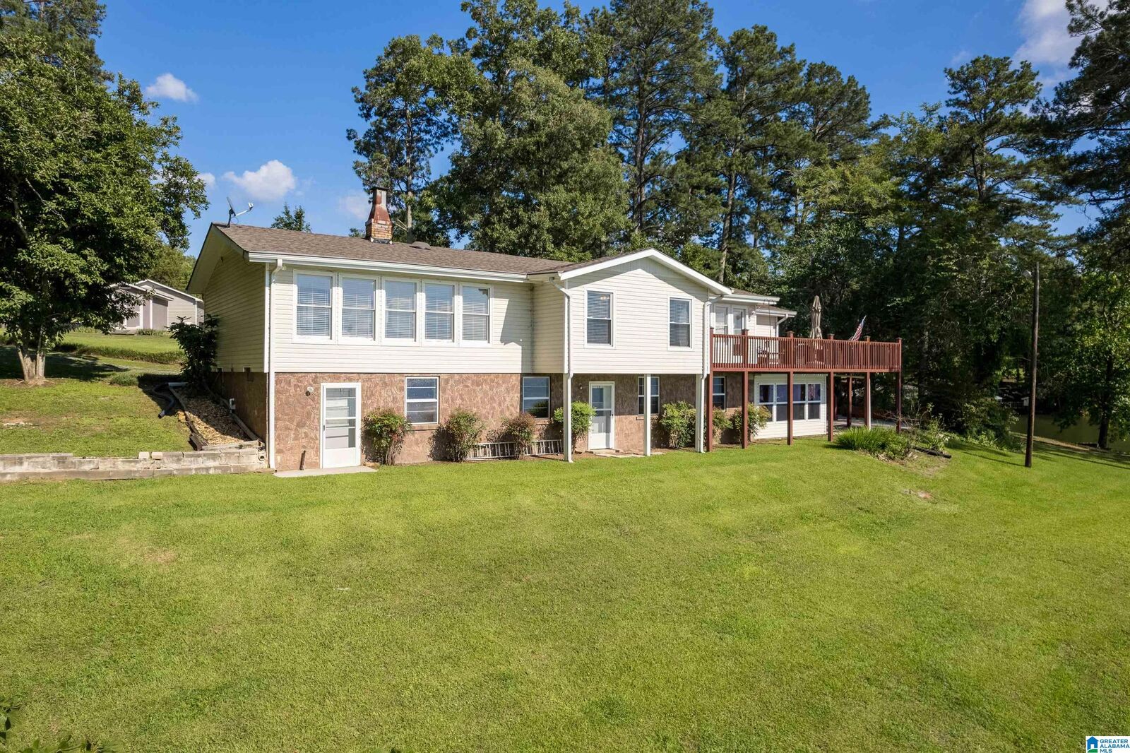 Property Photo:  60 County Road 304  AL 35057 
