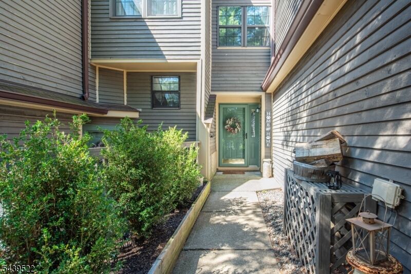 Property Photo:  15 Concord Rd G  NJ 07480 