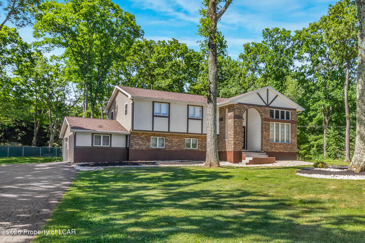 Property Photo: 30 Laurel Lane PA 18224