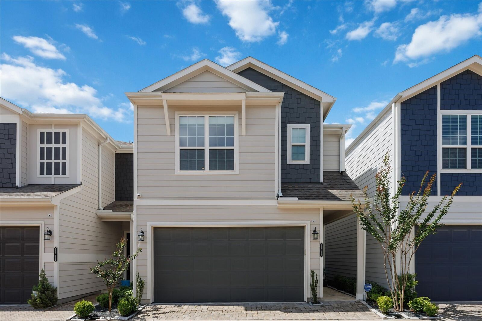 Property Photo:  11013 Cane Oak Way  TX 77043 