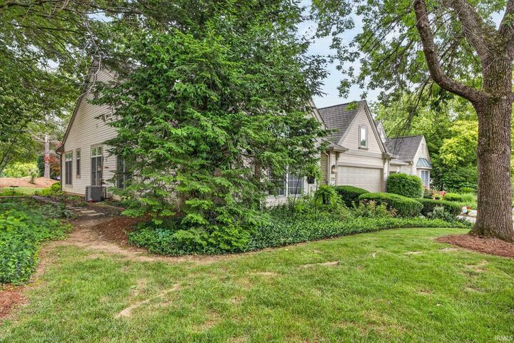 Property Photo:  2803 S St Remy Circle  IN 47401 