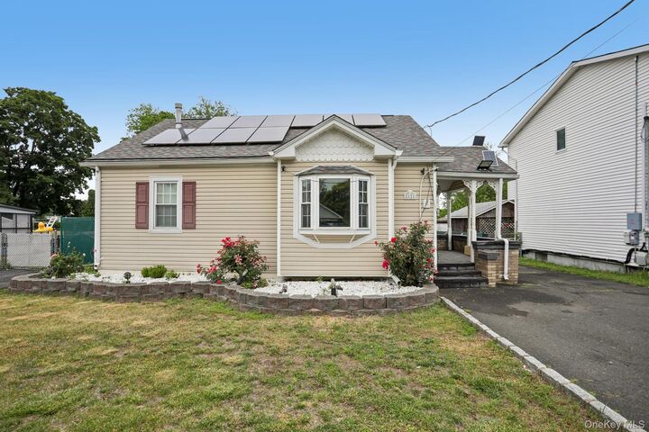 Property Photo:  12 North Street  NY 10993 