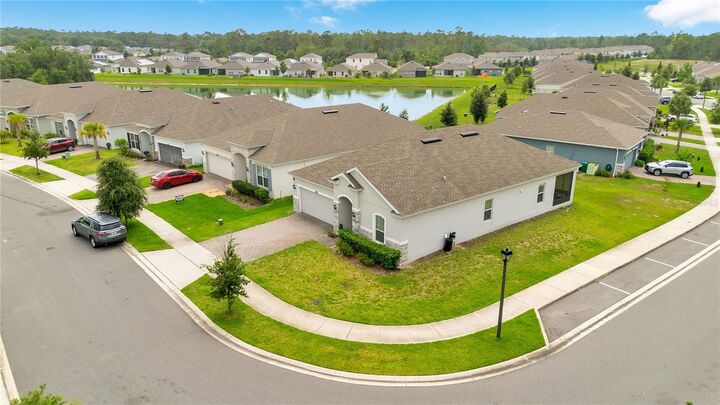 Property Photo:  1065 Chelan Falls Drive  FL 32724 