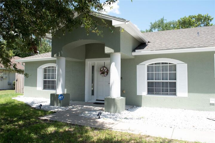 Property Photo:  15 Poinsettia Lane  FL 32164 