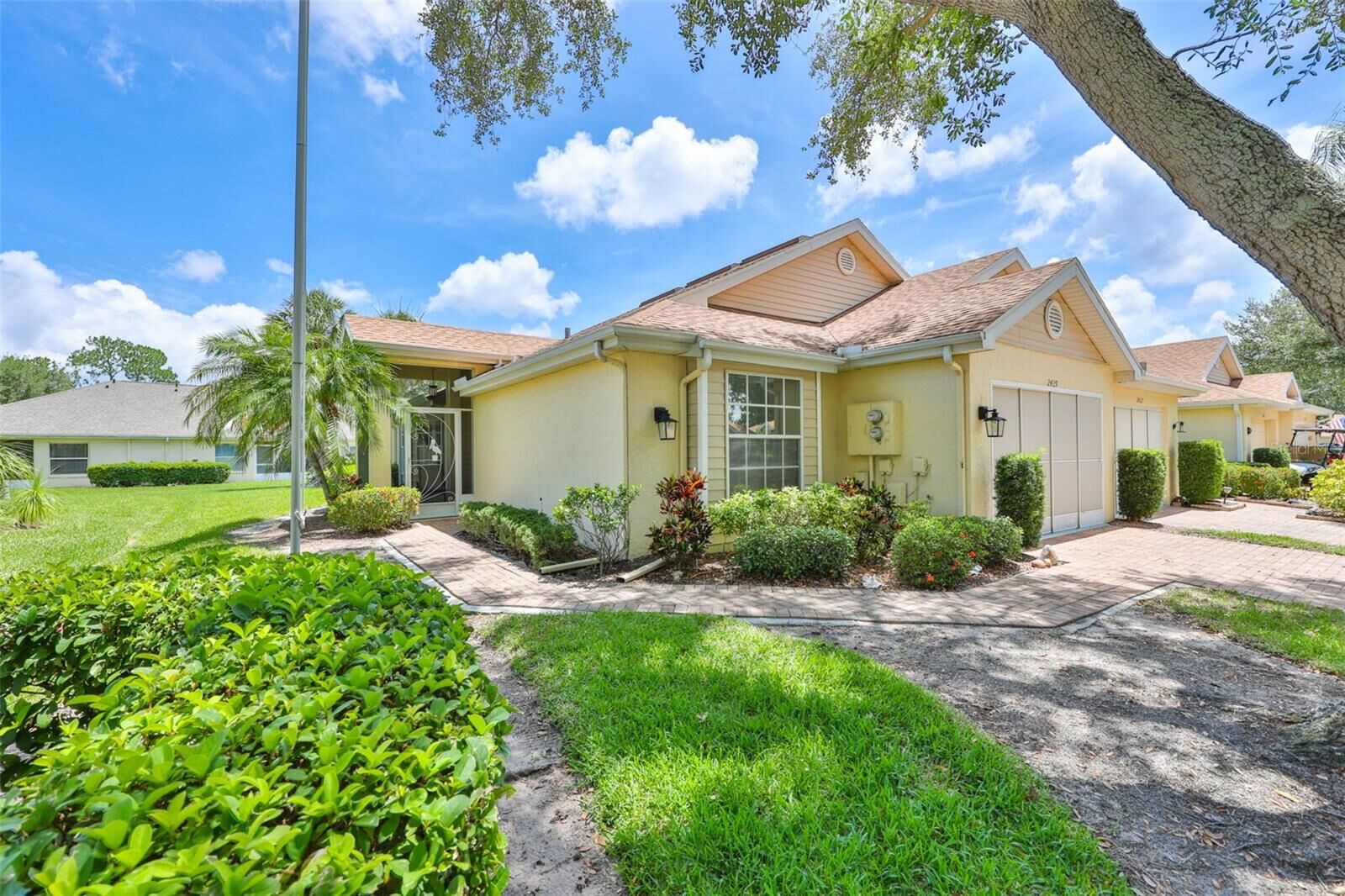 Property Photo: 2429 New Haven Circle FL 33573
