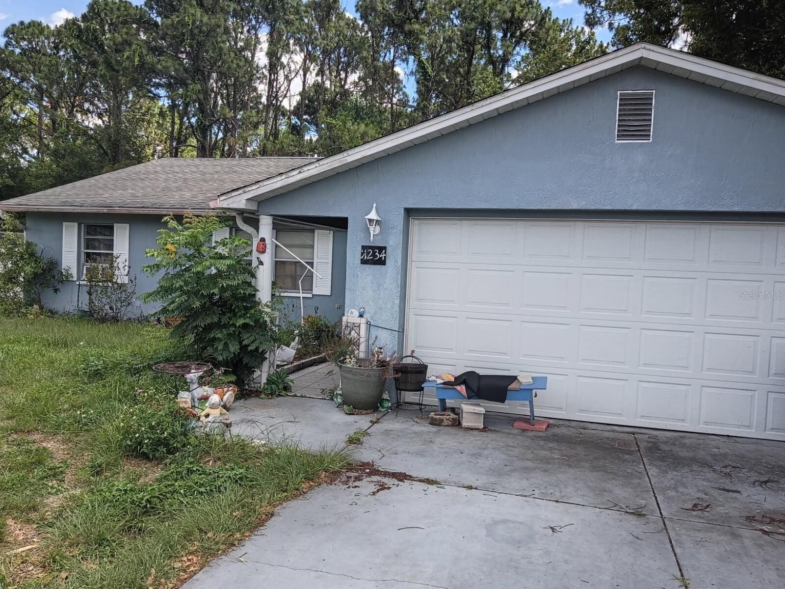 Property Photo: 11234 Elgin Boulevard FL 34608