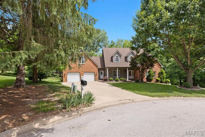 Property Photo:  5 Ginger Woods Court  IL 62034 