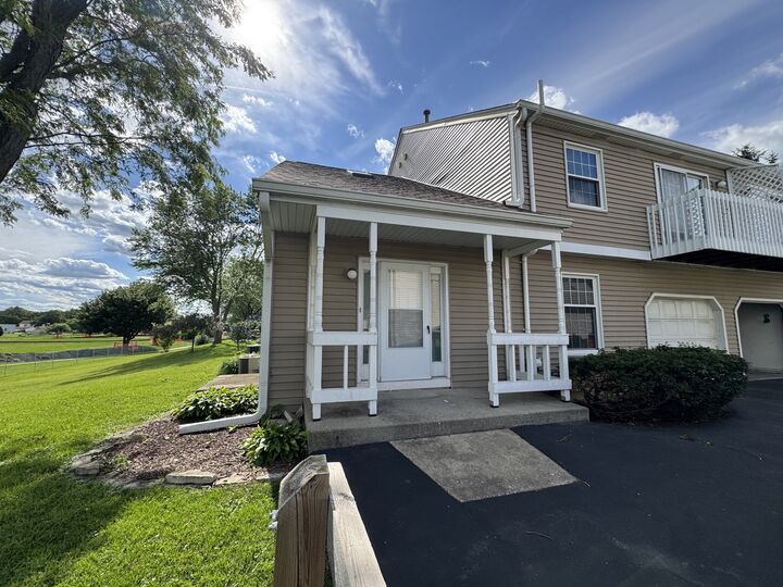 Property Photo: 11411 Douglas Avenue C IL 60142
