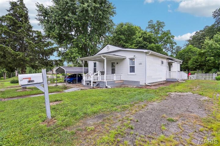 Property Photo:  1130 Marshall Street  IL 62049 