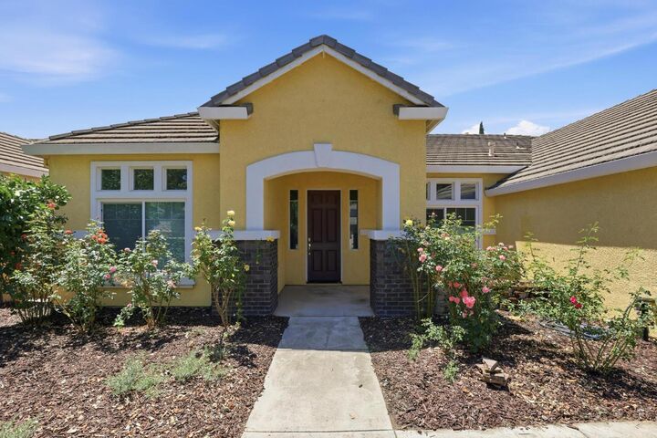 Property Photo:  1024 Santa Barbara Way  CA 95991 