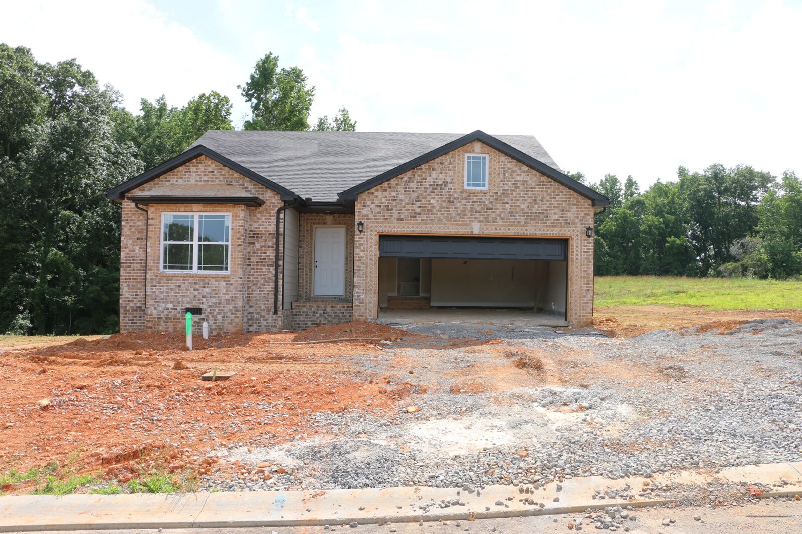 Property Photo:  556 Willow Park Dr  TN 37043 