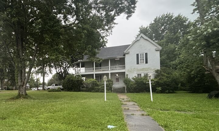 Property Photo:  223 Sycamore St  TN 38075 