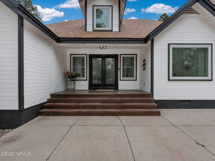 Property Photo: 389 N Laramy Lane AZ 86018