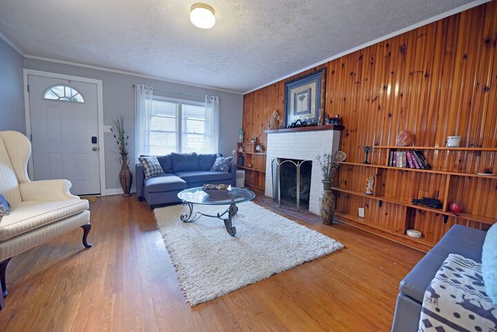 Property Photo:  742 Hillcrest Drive  GA 30555 