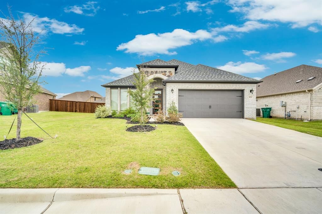 Property Photo: 821 Cavalcade Drive TX 75125